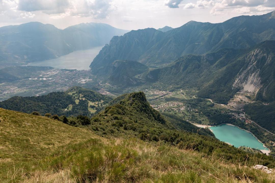 La Torretta Sul Lago Di Tenno - Residence La Rustica Zewnętrze zdjęcie